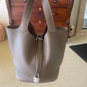 Hermes Clemence Etoupe Picotin size 22